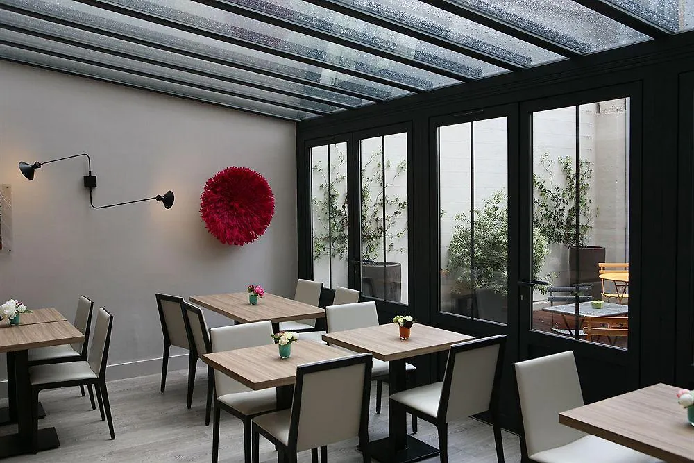 Vic Eiffel Hotel 3*