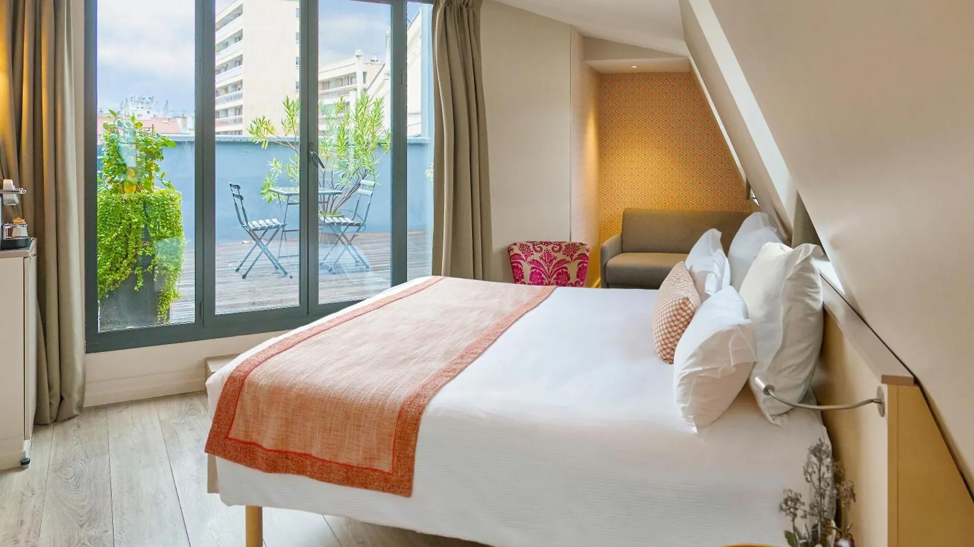 Hotel Vic Eiffel Paris